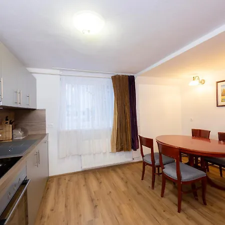 Papas Apartman Lesce (Upper Carniola)